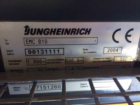 使用Jungheinrich对讲机堆叠器